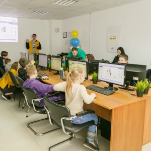 Новый класс в развлекательном центре города Томска! Скоро открытие! - Школа программирования для детей, компьютерные курсы для школьников, начинающих и подростков - KIBERone г. Белорецк